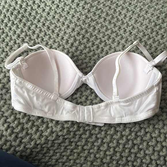 Sweet Nothings.. white bra. Straps are detachable. - Picture 2 of 3